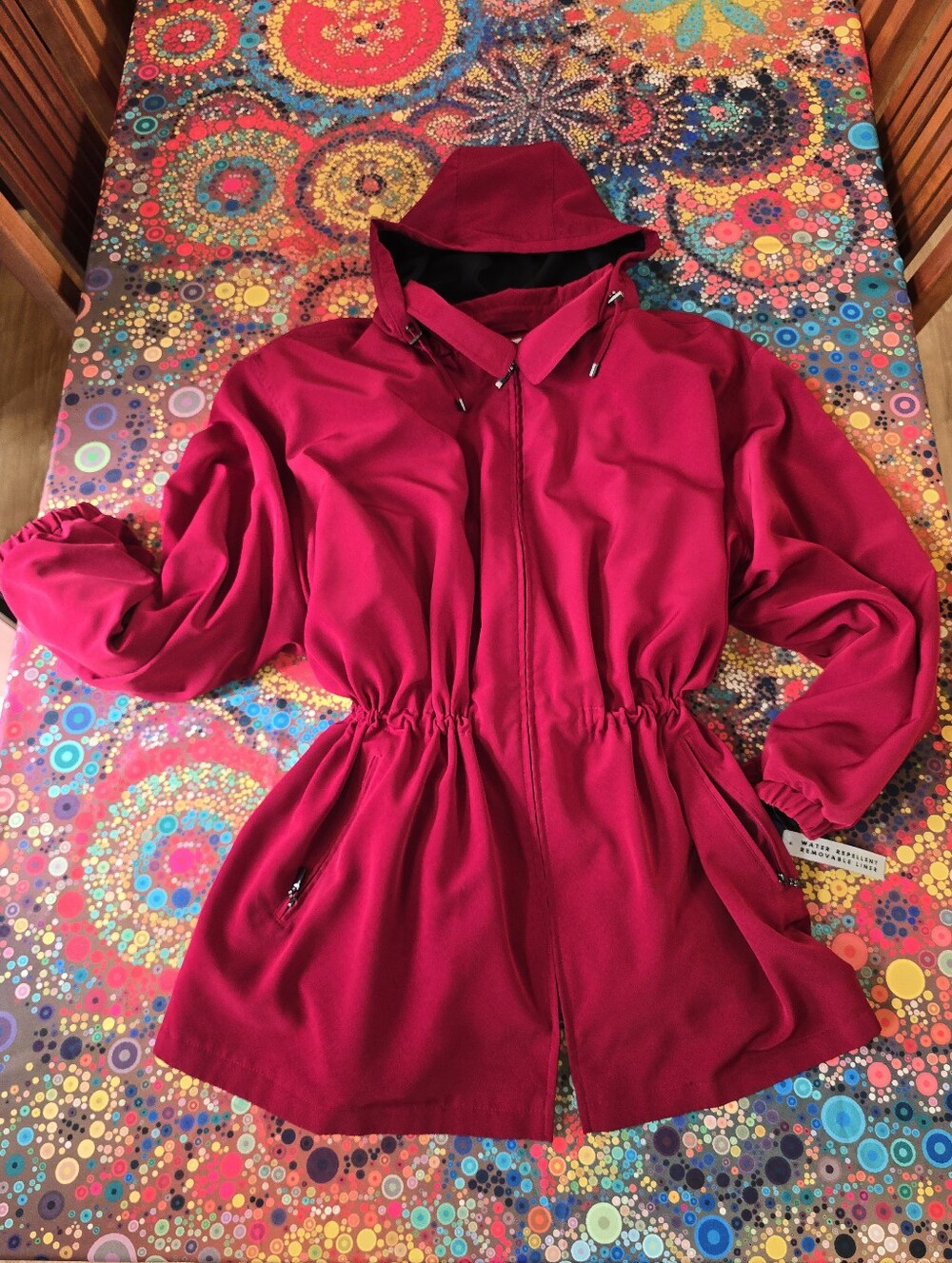 Venezia Women's All-Season Hooded/Lined Jacket in Bright Red